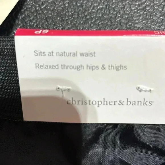 Christopher &  Banks Classic fit trouser leg pants, 2 front slash pockets - Picture 9 of 10